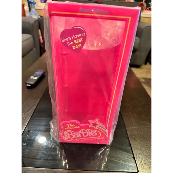 Barbie Movie Theater Pink Tumbler, Ball & Popcorn Box Set - Picture 5 of 6